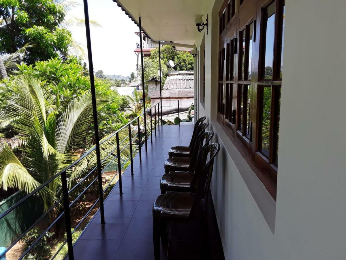 康提La Sachara住宿加早餐旅馆 外观 照片