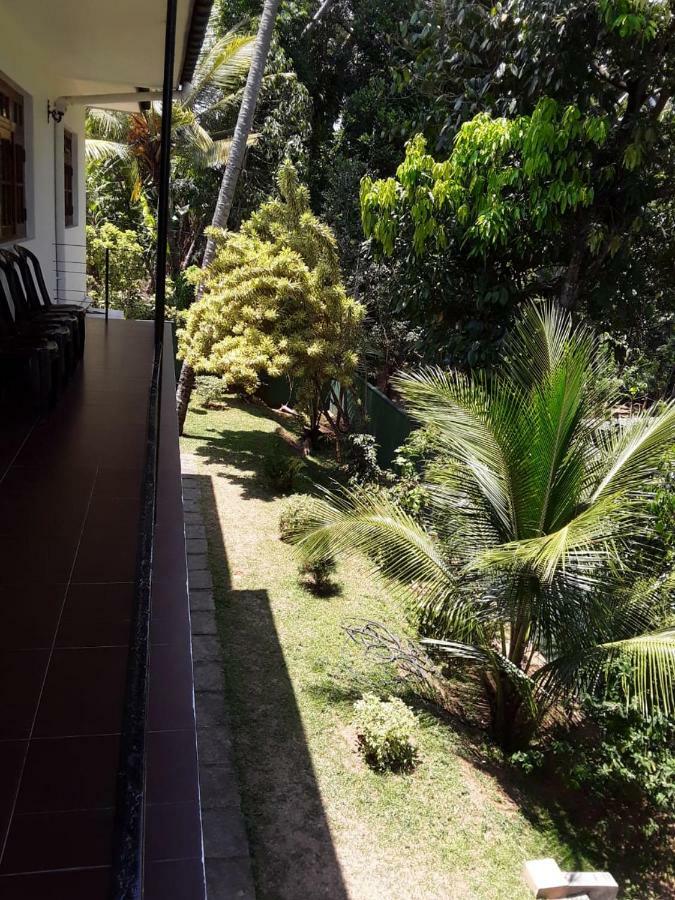 康提La Sachara住宿加早餐旅馆 外观 照片