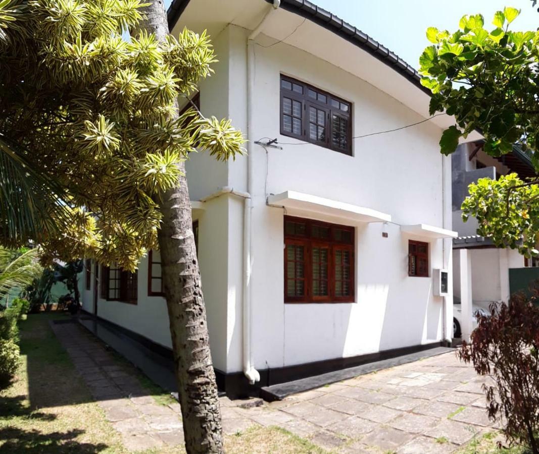 康提La Sachara住宿加早餐旅馆 外观 照片